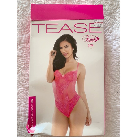 Underwire Pink Lace Lingerie - Picture 3 of 4